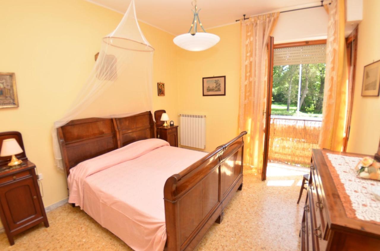 Carnevale Apartment Viareggio Bagian luar foto
