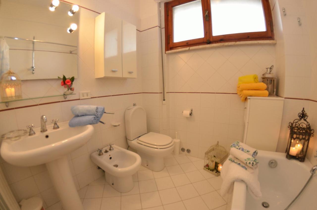 Carnevale Apartment Viareggio Bagian luar foto